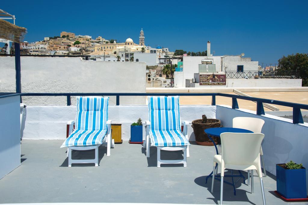 Petini'S Place Fira  Exterior photo